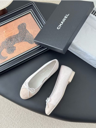 UA Chanel Ballet flats