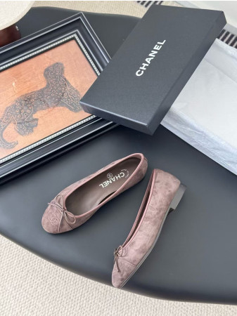 UA Chanel Ballet flats