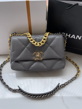 CHANEL 19 HANDBAG Shiny Leather, Gold-Tone, Silver-Tone & Ruthenium-Finish Metal Dark Gray 6.2 × 10.1 × 3.5 in