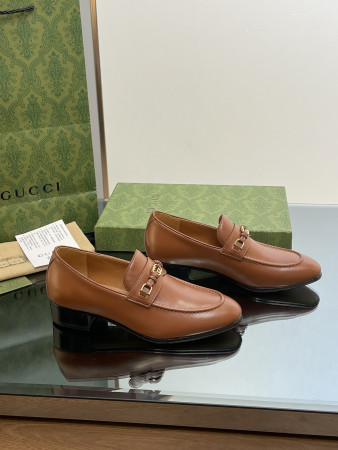 UA GUCCI INTERLOCKING G LOAFER