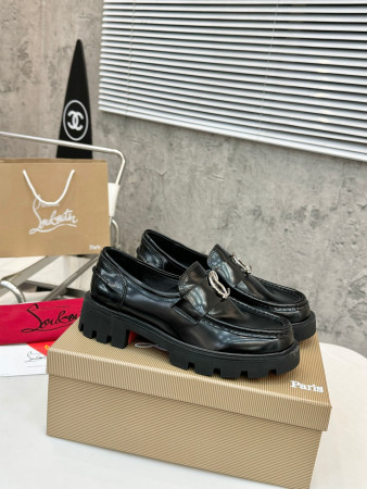 UA Christian Louboutin(CL) logo design,the latest runway version of the red-soled shoes