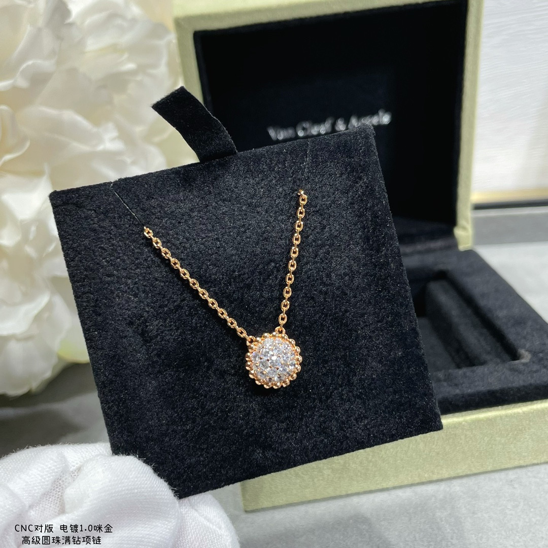 Van Cleef & Arpels round bead full diamond necklace
