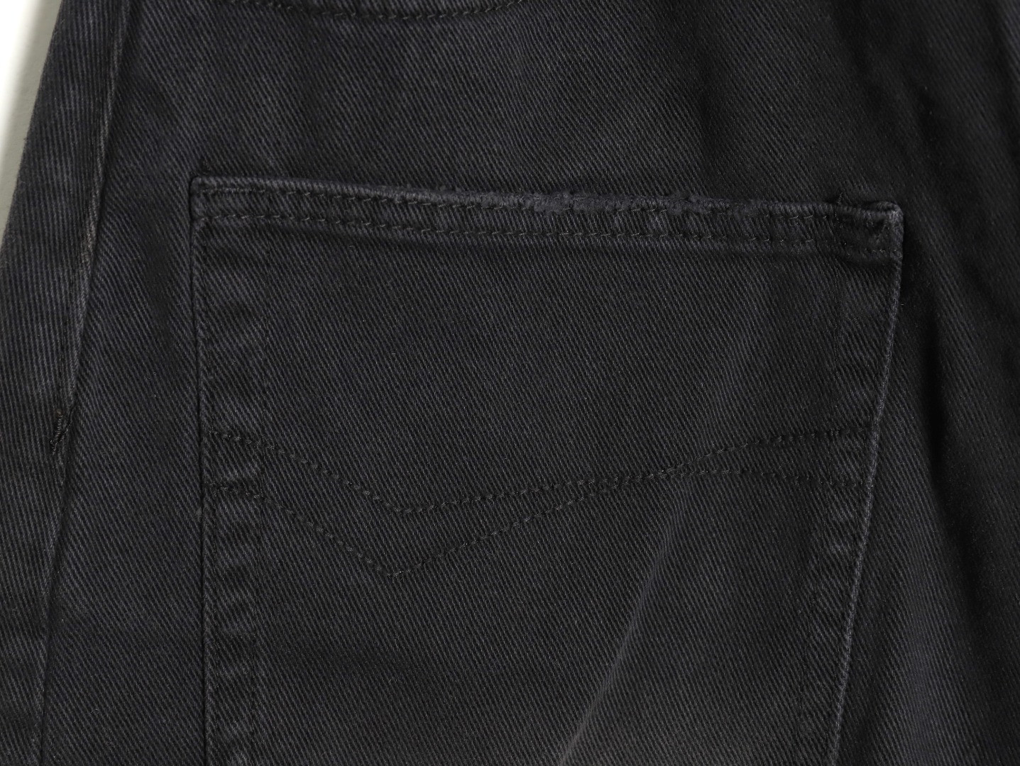 Balenciaga BLCG 24ss shorts