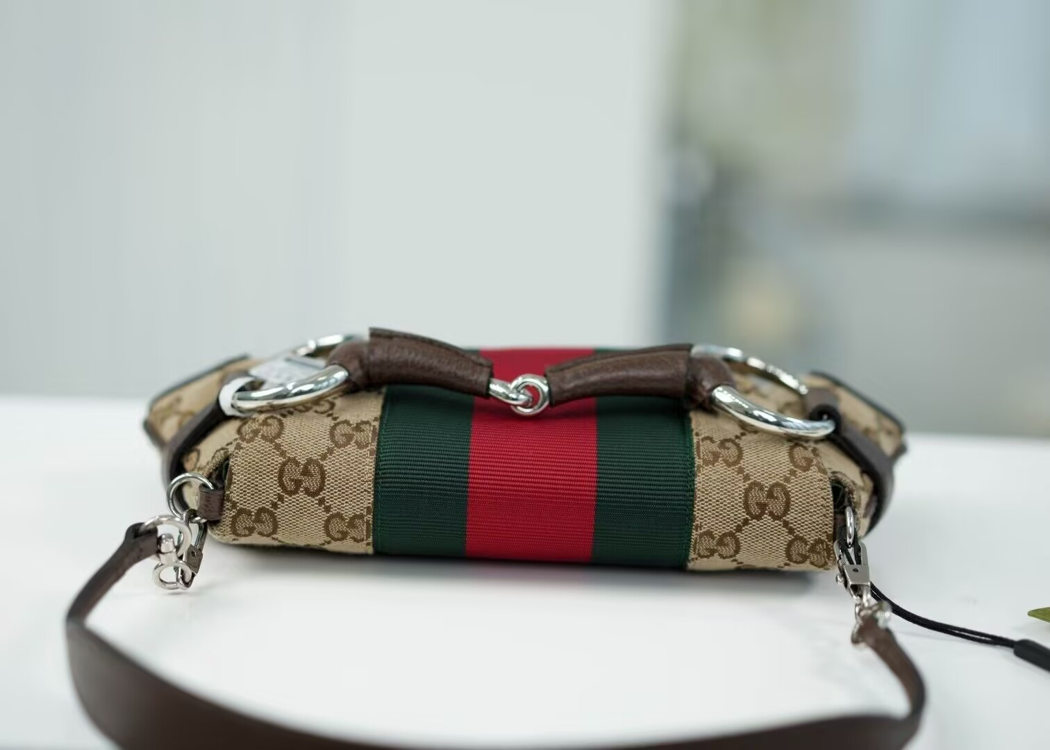 Gucci Monogram Textured Dollar Calfskin Heavy Grosgrain Web Medium Maxi Horsebit Chain Shoulder Bag 27x11.5x5cm
