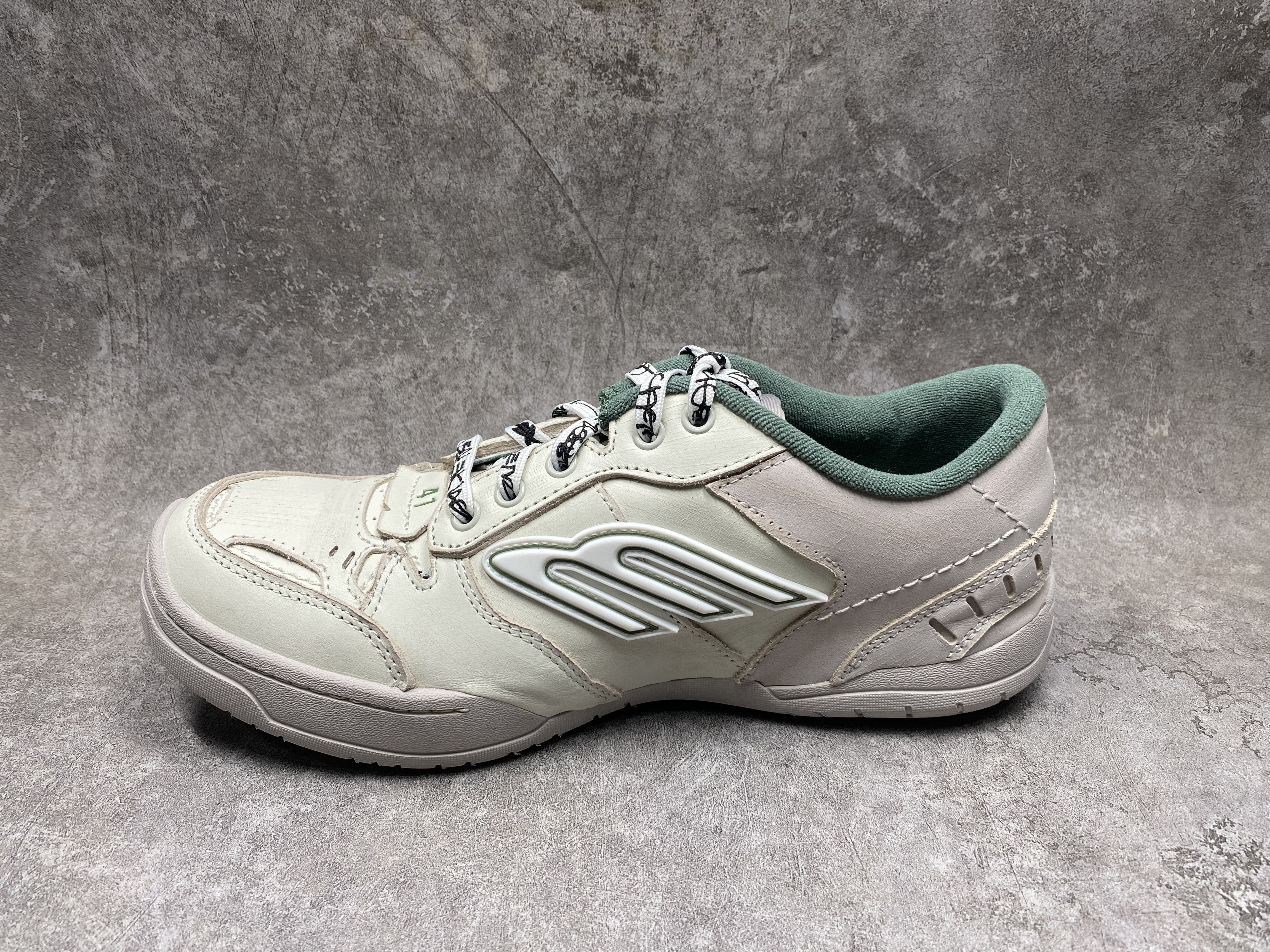 UA Balenciaga Hamptons Worn-out Sneaker (run one size large)