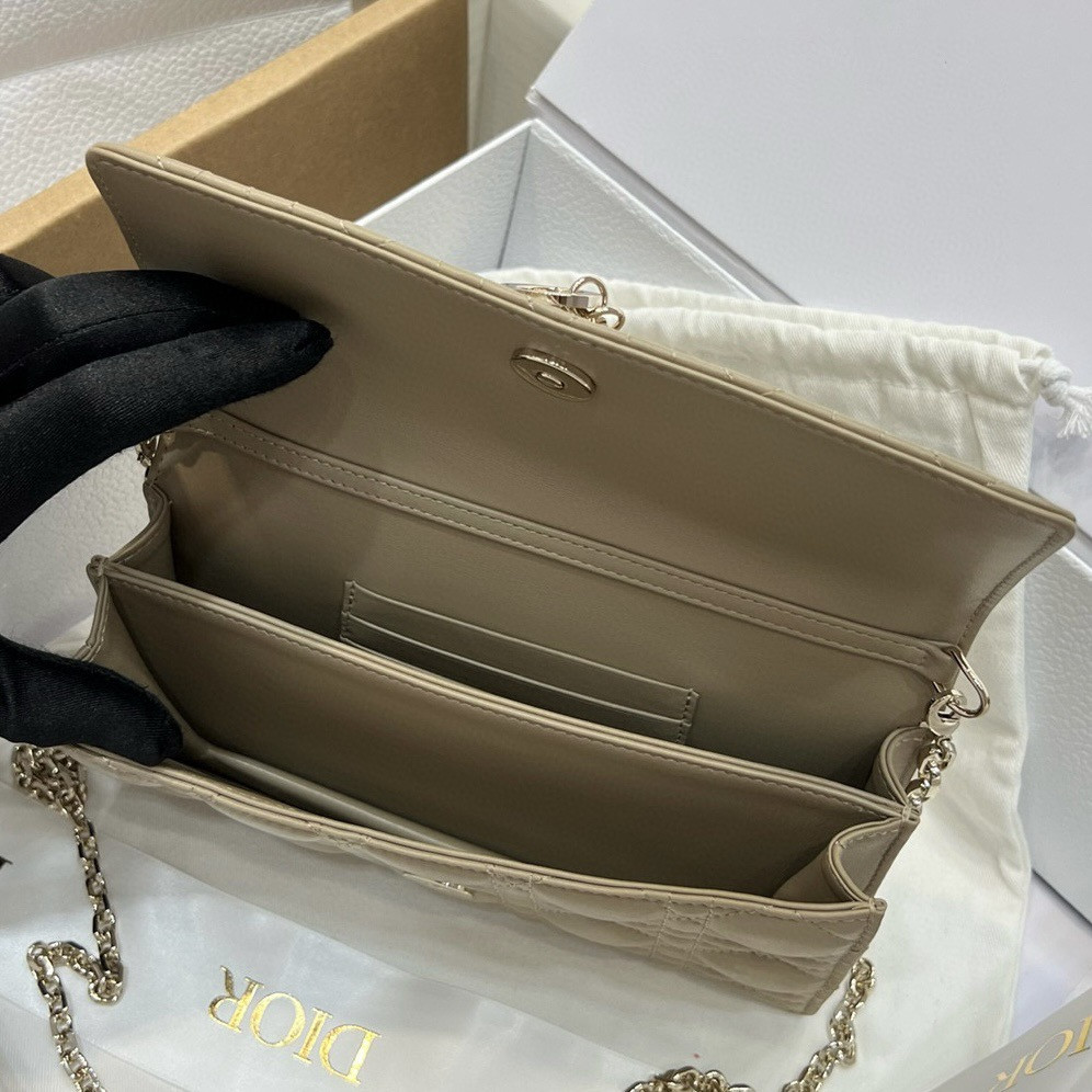 MISS DIOR MINI HANDBAG 21 x 11.5 x 4.5 cm