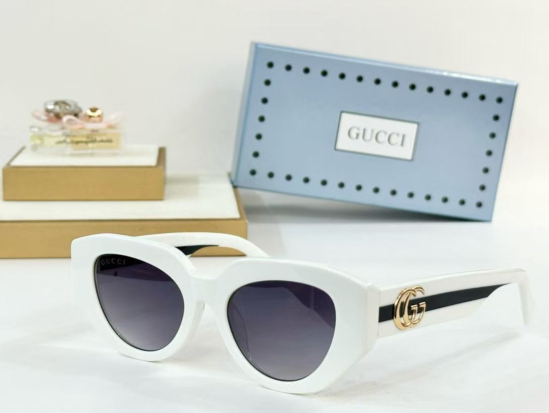 Gucci Glasses GG1843S