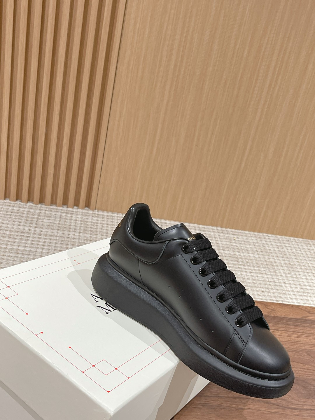 UA Alexander McQueen Oversized