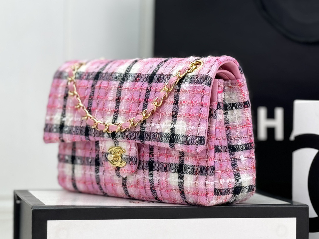 CHANEL CLASSIC HANDBAG 25cm