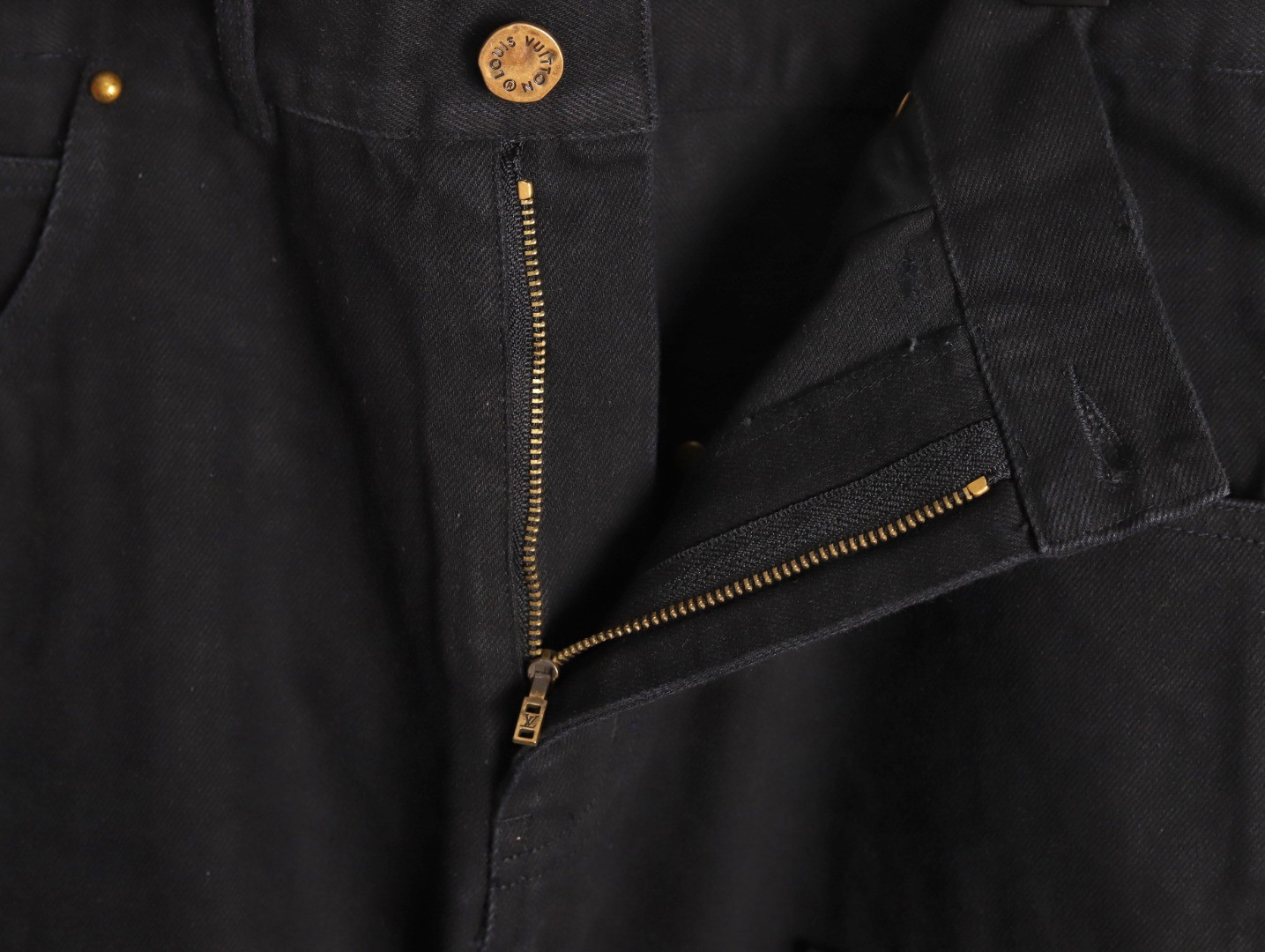 Louis Vuitton LV shorts