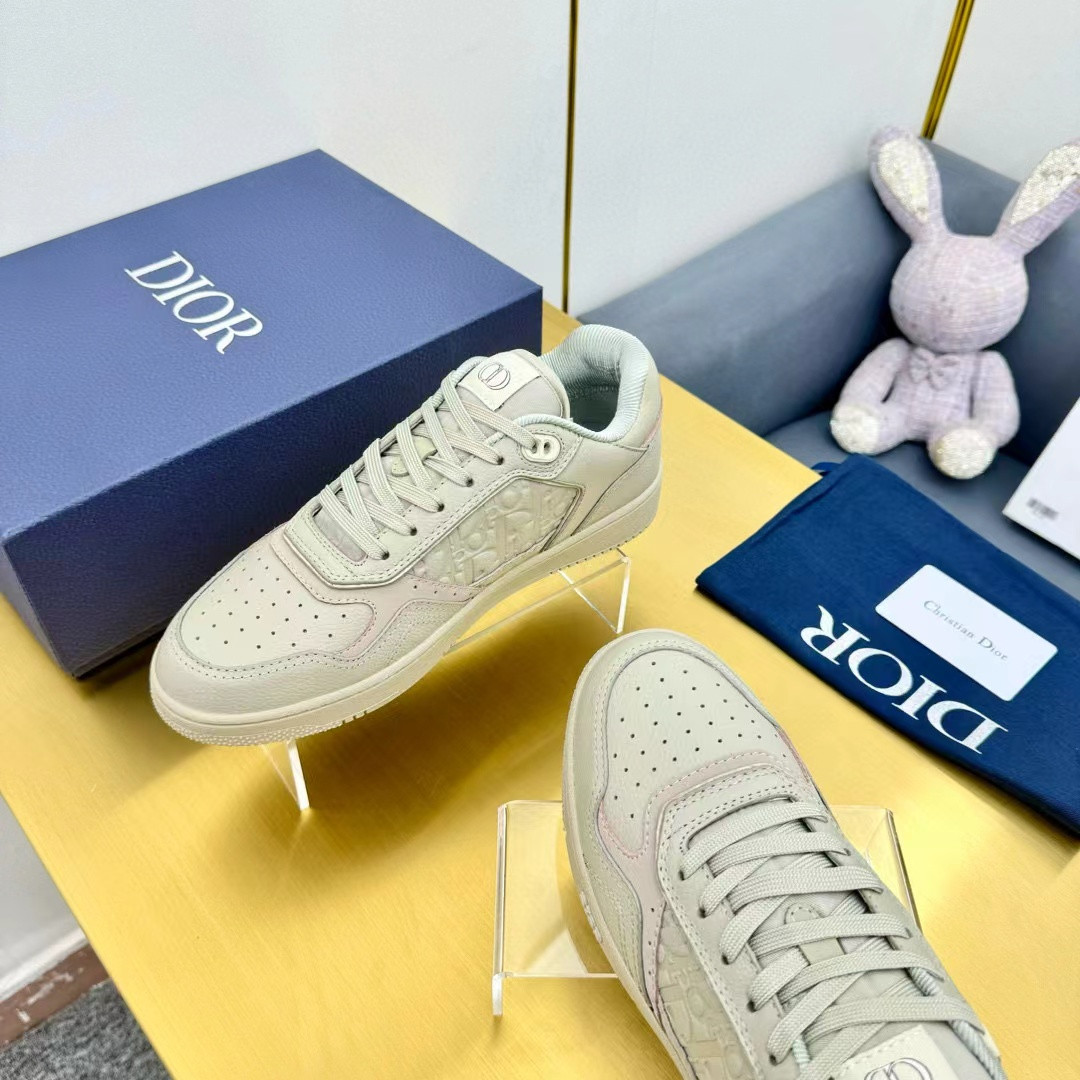 UA DIOR B27 Low-Top Sneaker Beige Grained Calfskin and Beige Dior Gravity Leather