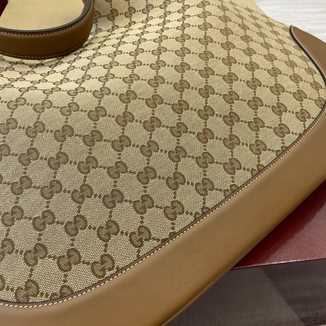 Gucci Body  49 x 46  x 4cm