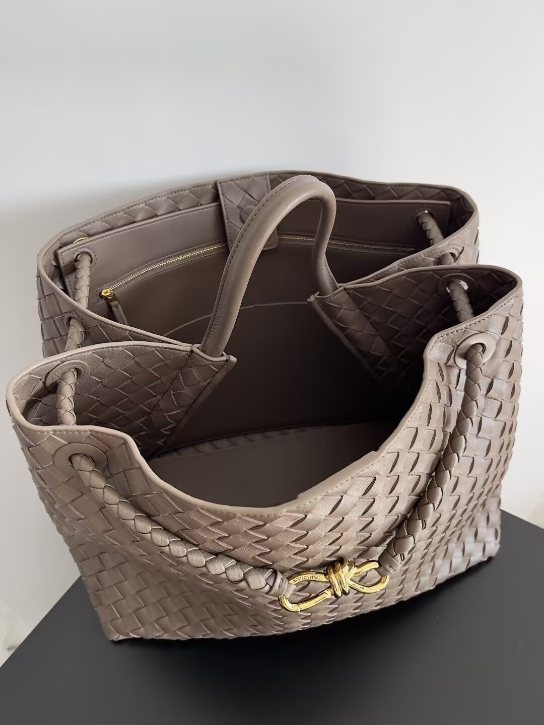 Bottega Veneta Large Andiamo 42x18x35cm