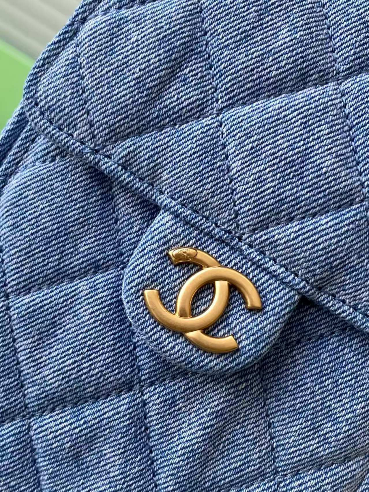 CHANEL 25C Bucket Bag 26x30x14cm