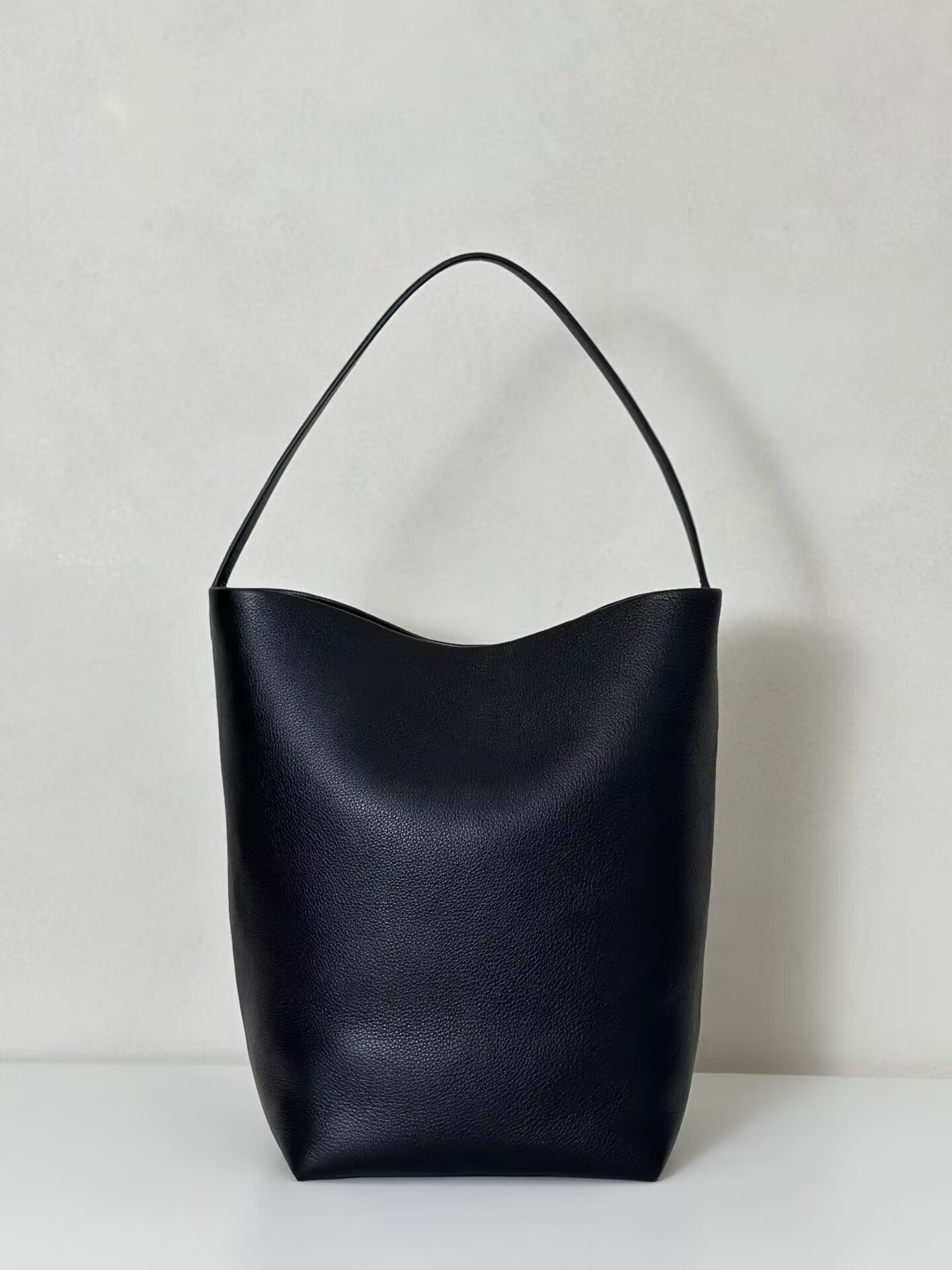 The Row Large N/S Park Tote Bag in Leather 38x43x20cm