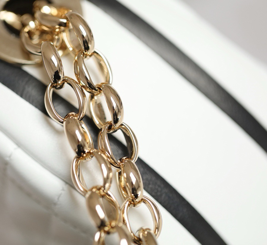 Lambskin Cannage Small Dior Vibe Hobo Bag White