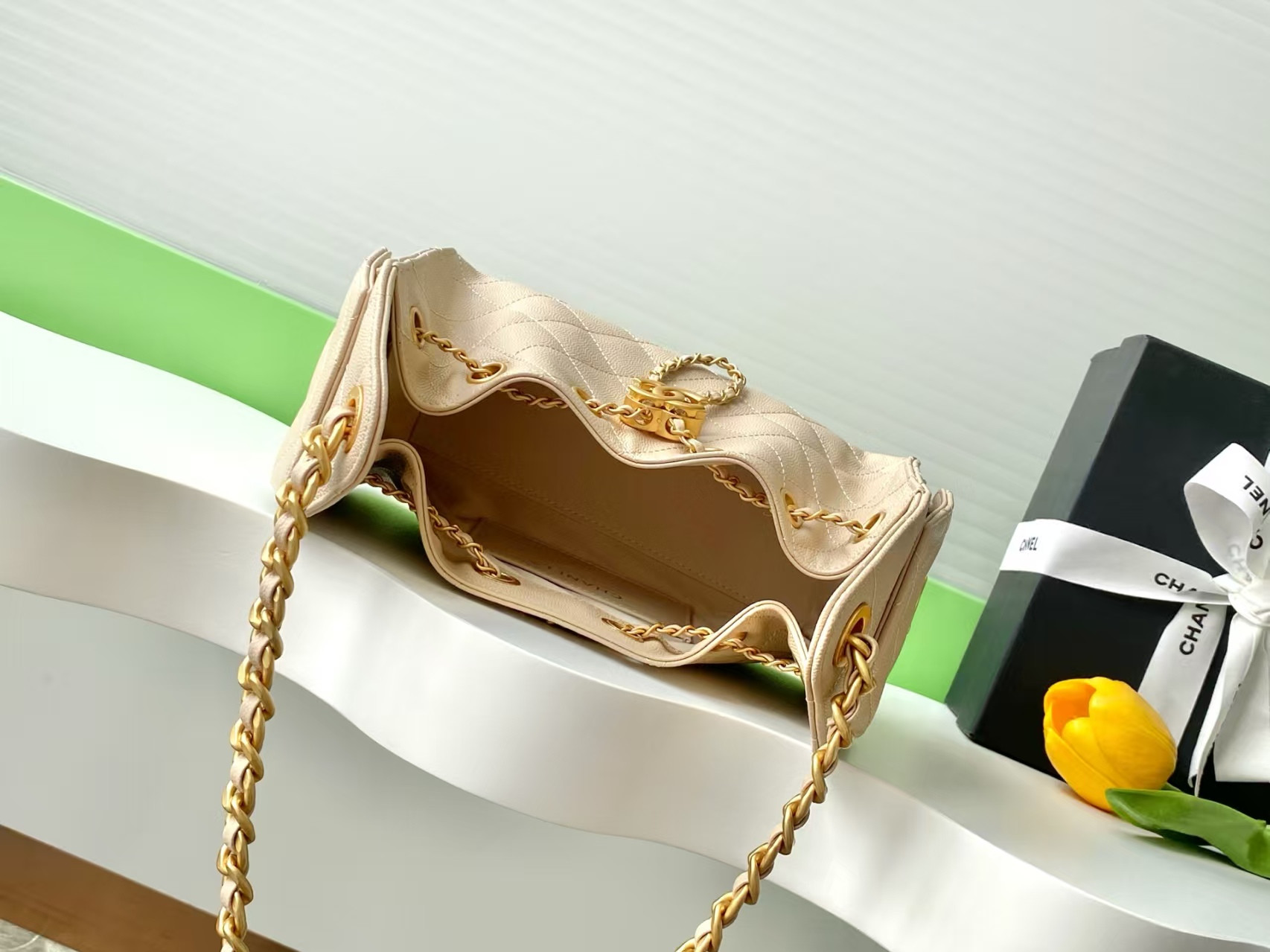 CHANEL 25C Bucket Bag 20x22x12.5cm