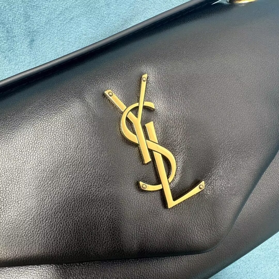 YSL Calypso small in plunged lambskin 26x14x7cm