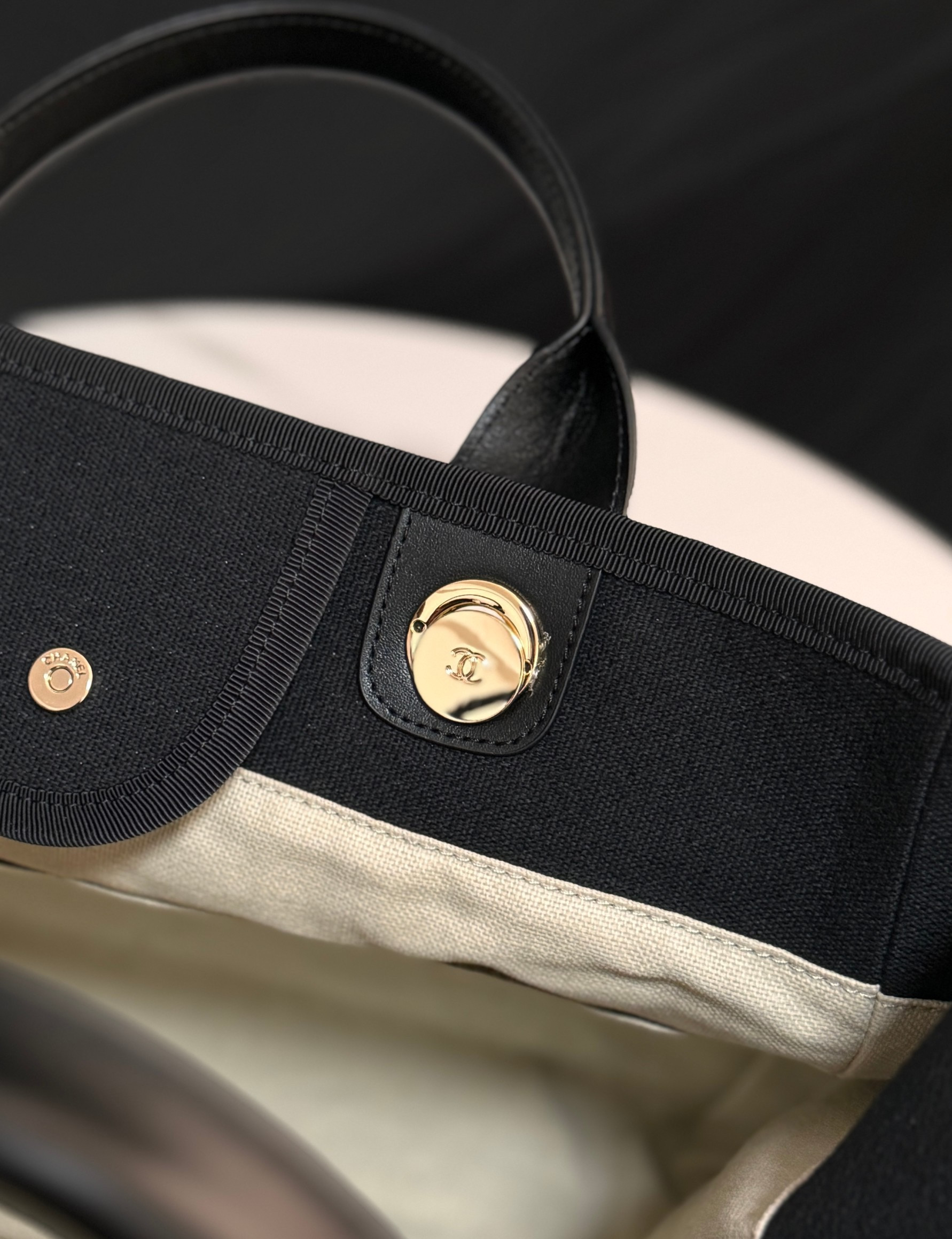 Chanel Shopping Bag 30x39x22cm