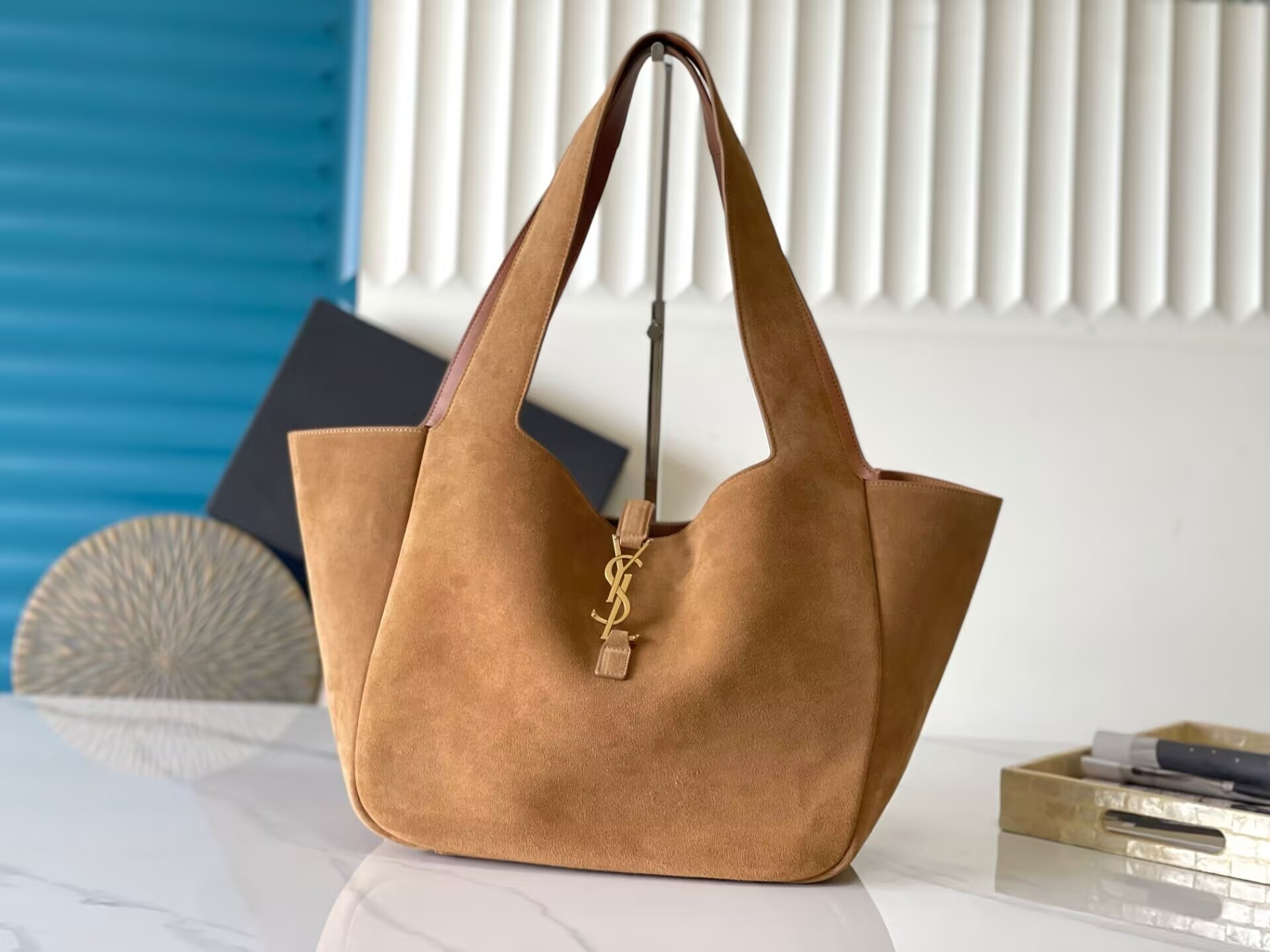 YSL le 5 à 7 bea in suede 50×28×18cm