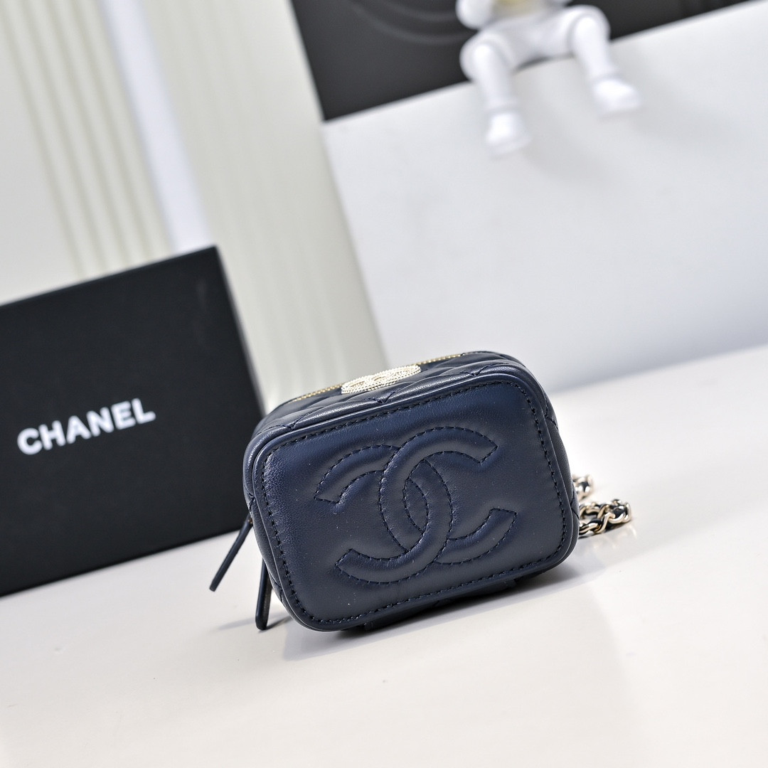 CHANEL SMALL VANITY WITH CHAIN 11x8.5x7cm