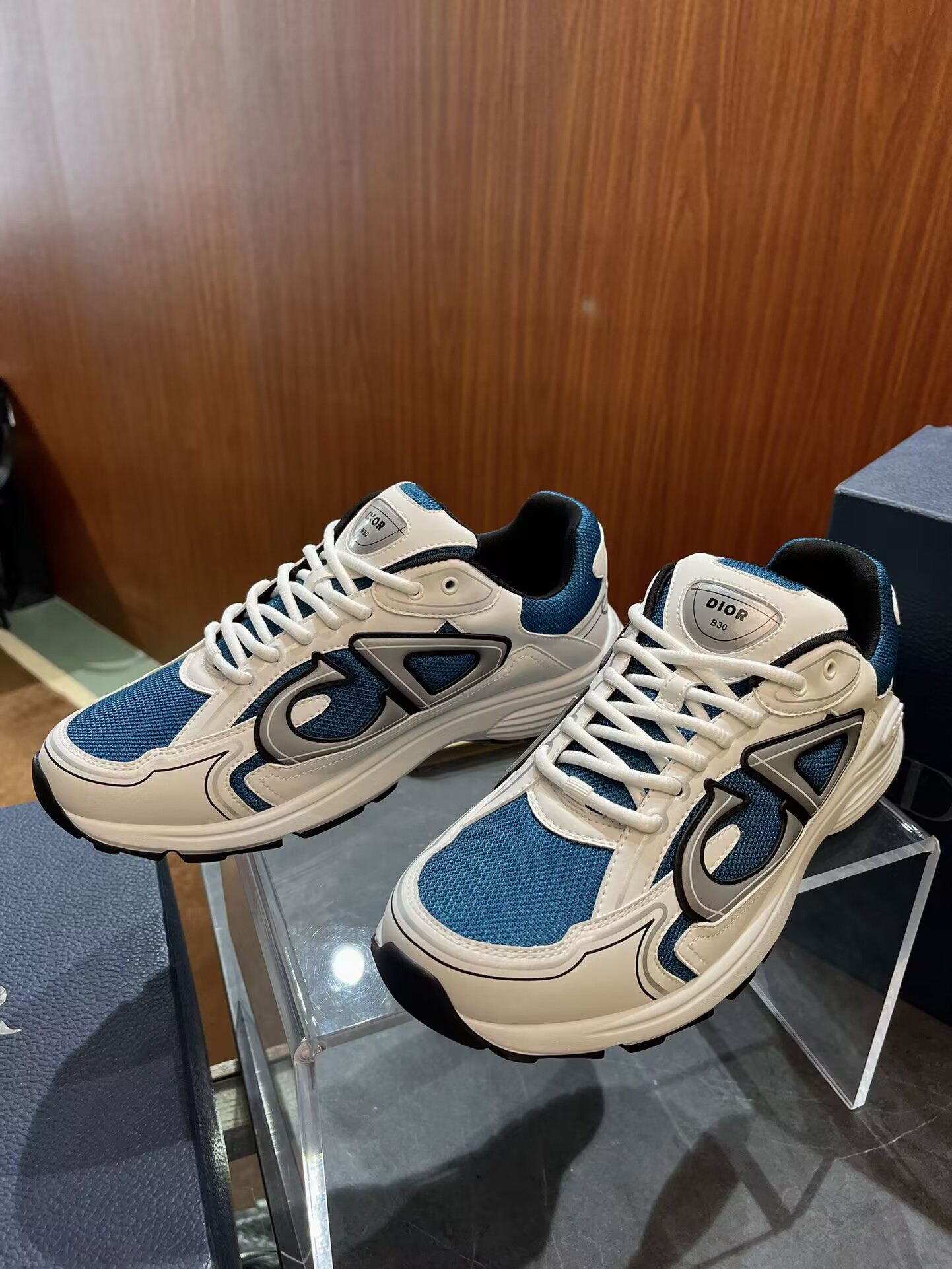 UA Dior B30 Sneakers