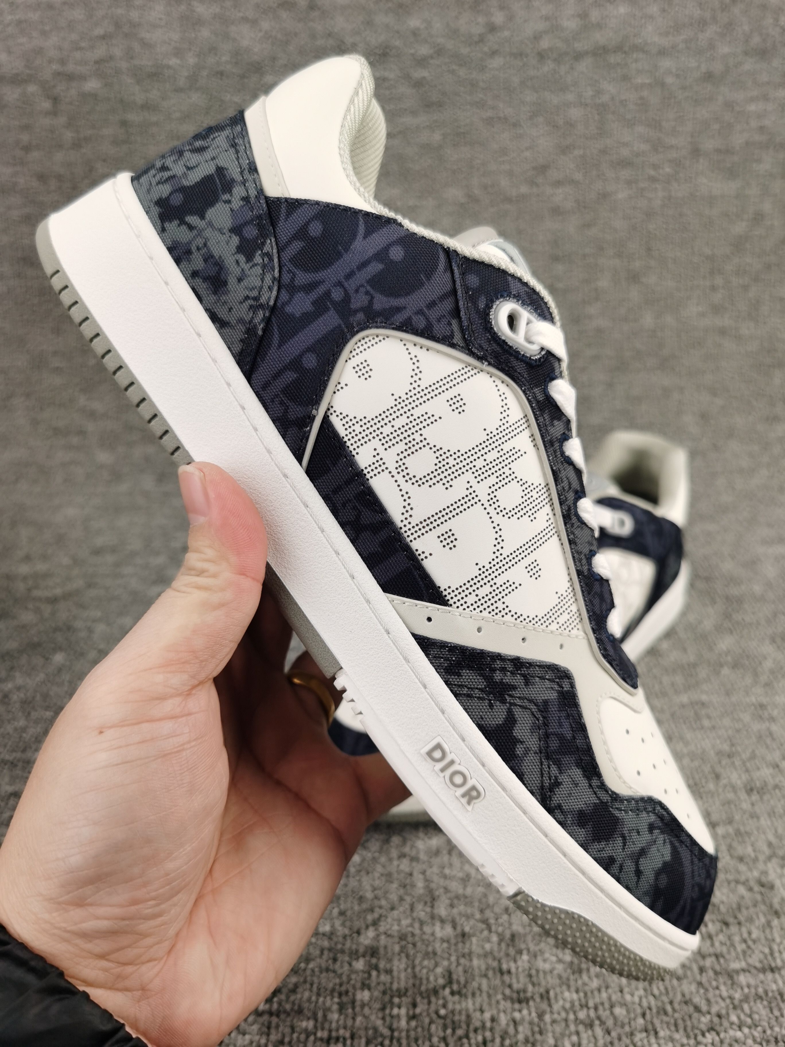UA Dior B27 Sneaker