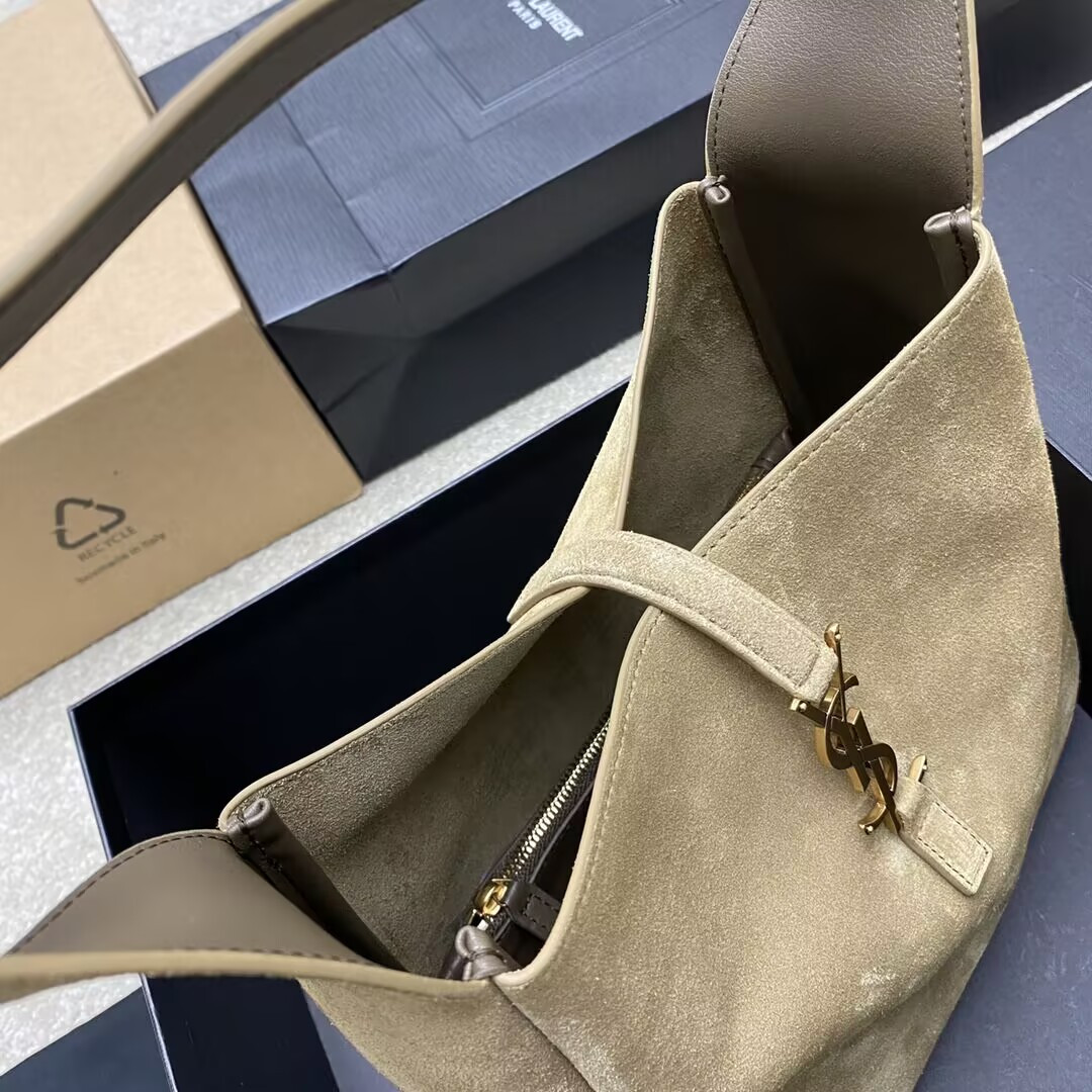 YSL LE 5 À 7 SUPPLE IN SUEDE 23x22x8CM