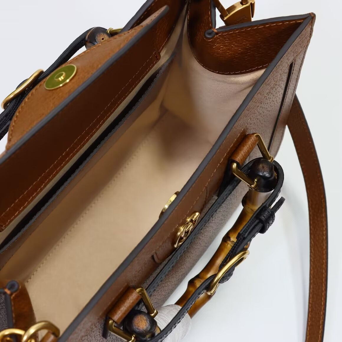 Gucci Diana Tote Bag 27x24x11cm