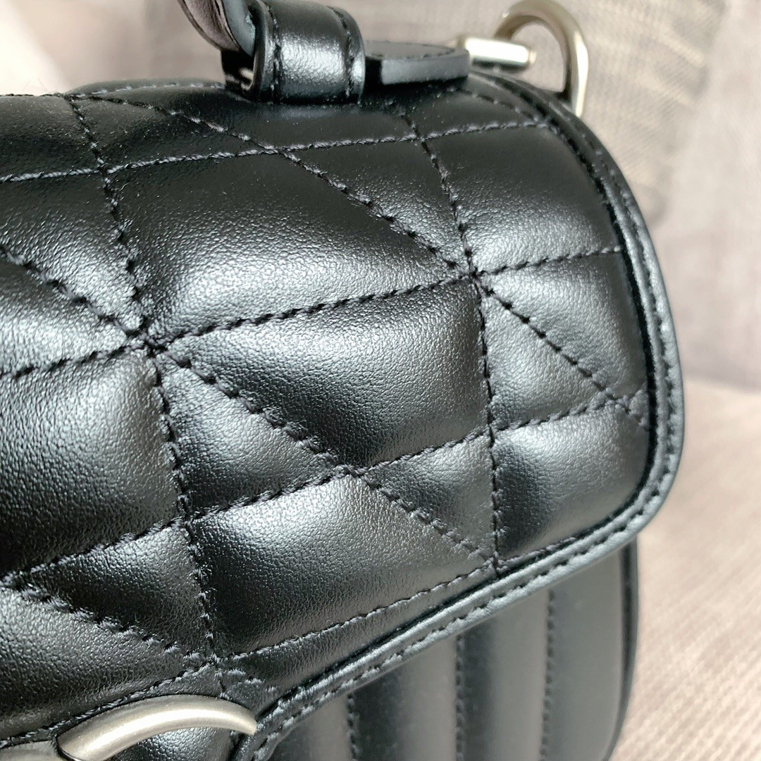 GUCCI GG Marmont series mini handbag 21cm