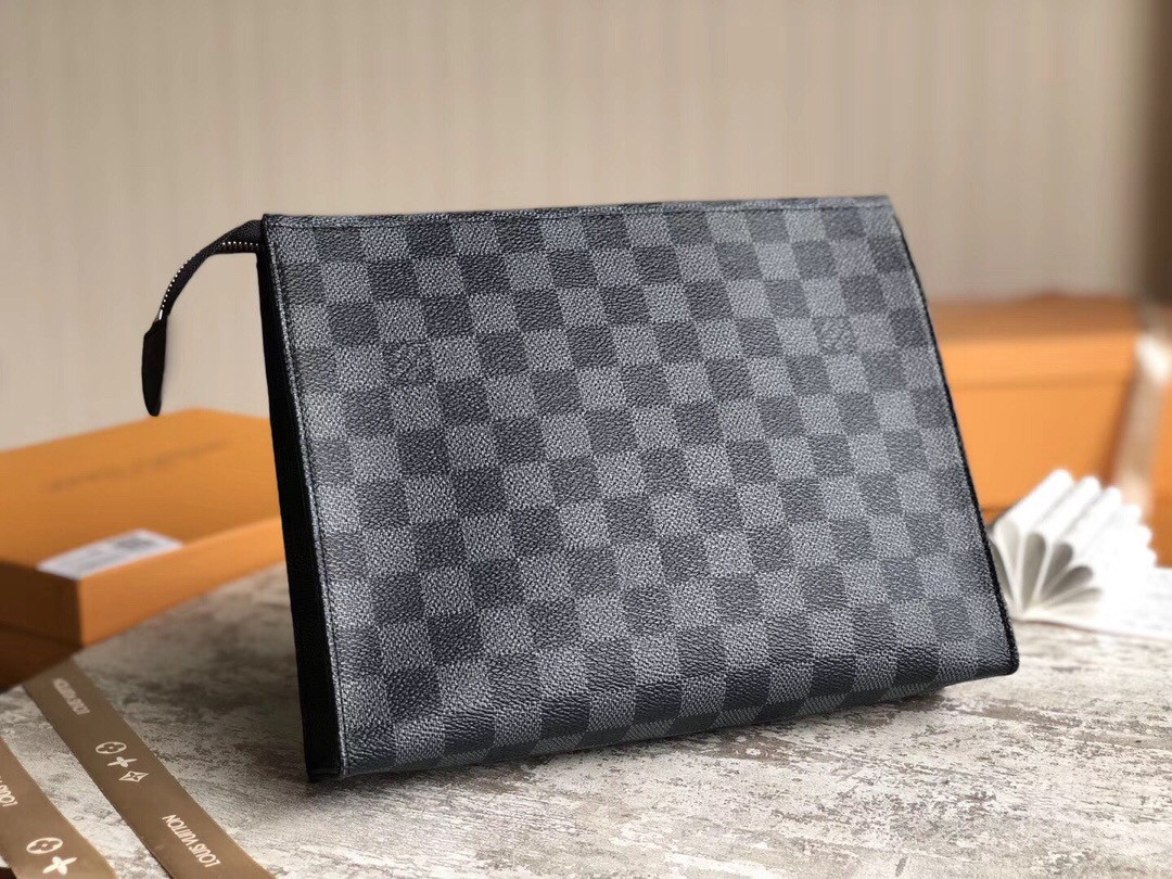 LOUIS VUITTON LV TOILETRY POUCH 26 N47542