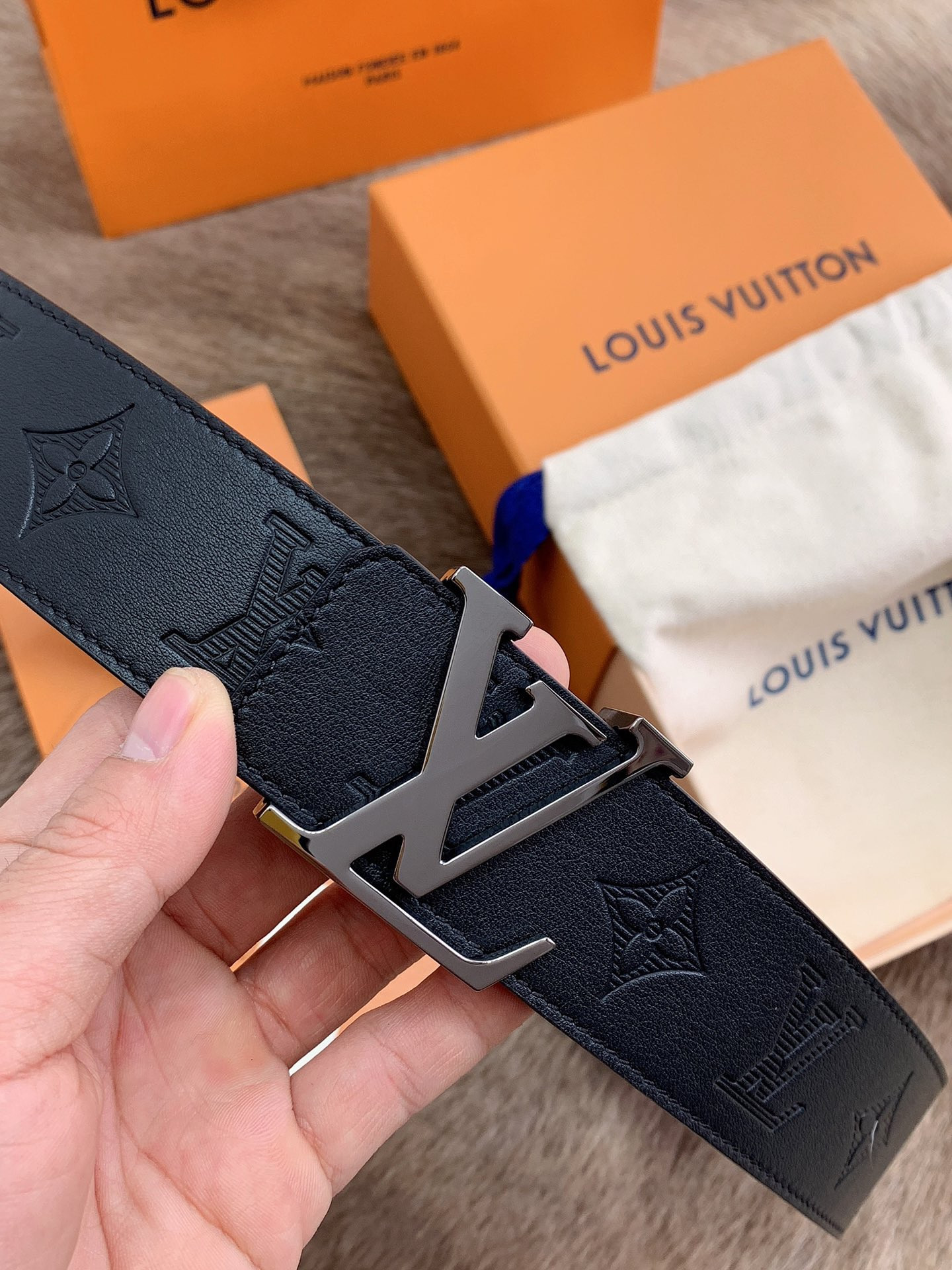 LV LOUIS VUITTON 40MM BELT