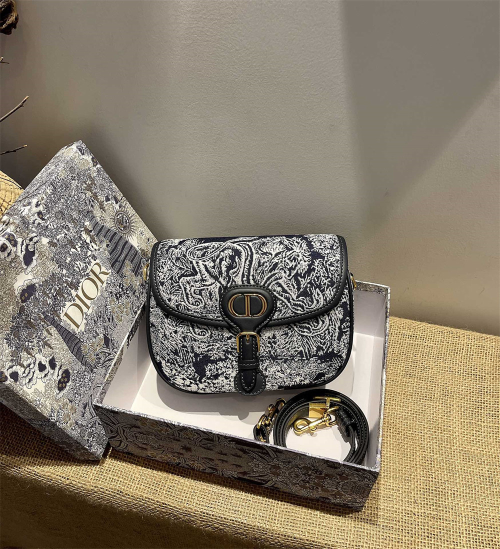 MEDIUM DIOR BOBBY BAG white black Dior Oblique Jacquard