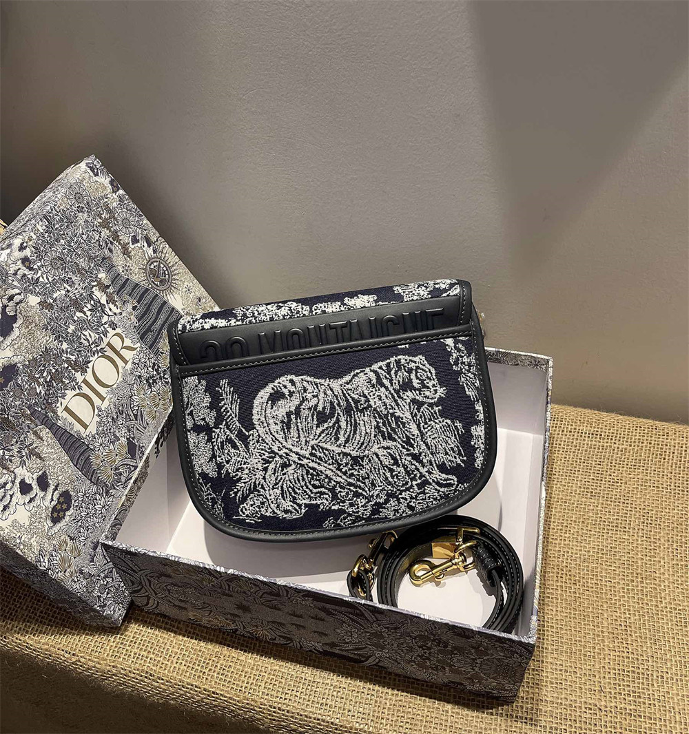 MEDIUM DIOR BOBBY BAG white black Dior Oblique Jacquard