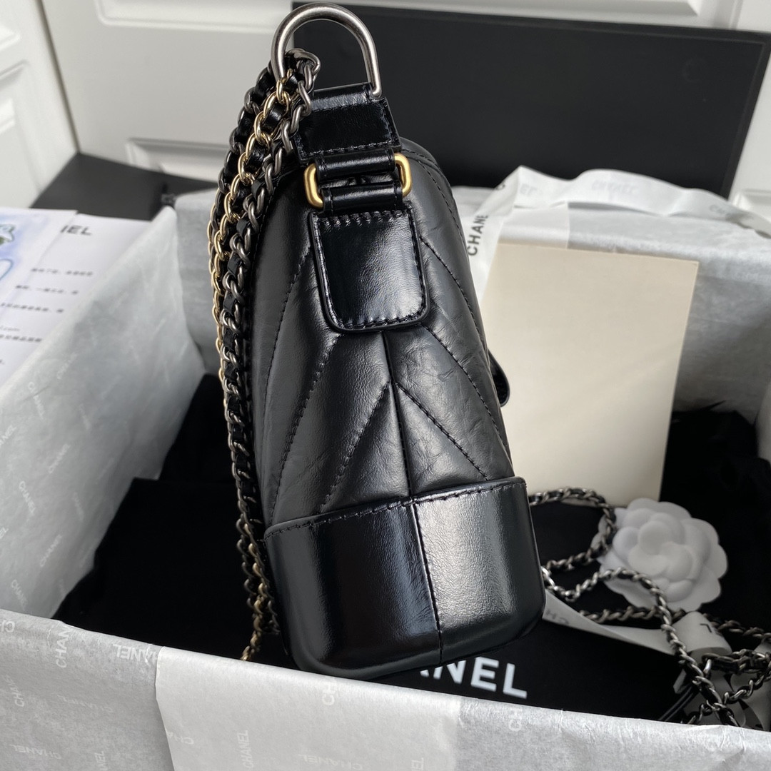 Chanel Gabrielle SMALL BLACK 20 x 15 x 8cm