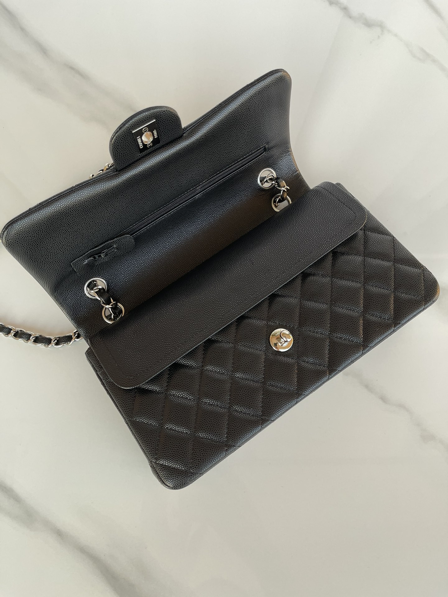 CHANEL CLASSIC HANDBAG GRAINED CALFSKIN 6 × 9.9 × 2.5 in