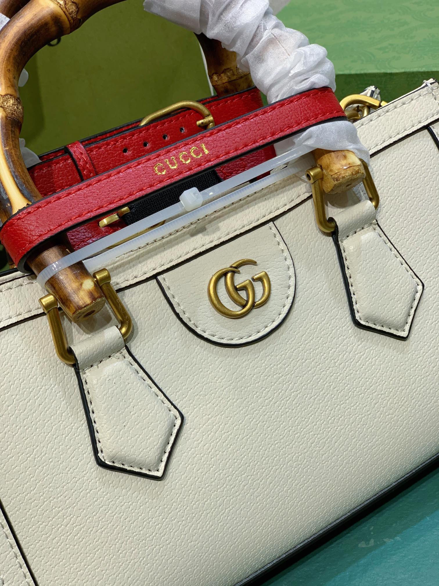 GUCCI DIANA SMALL SHOULDER BAG White 25W x 16H x 9D CM