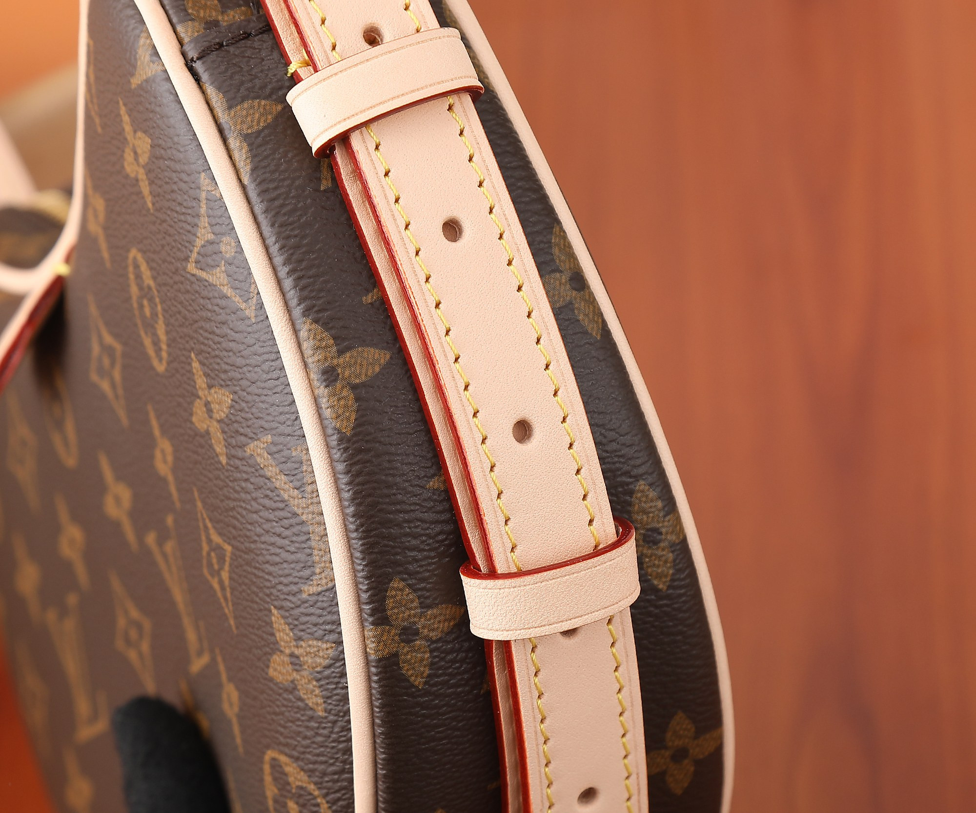 LOUIS VUITTON M46828 Croissant MM 9.8 x 5.9 x 2 inches