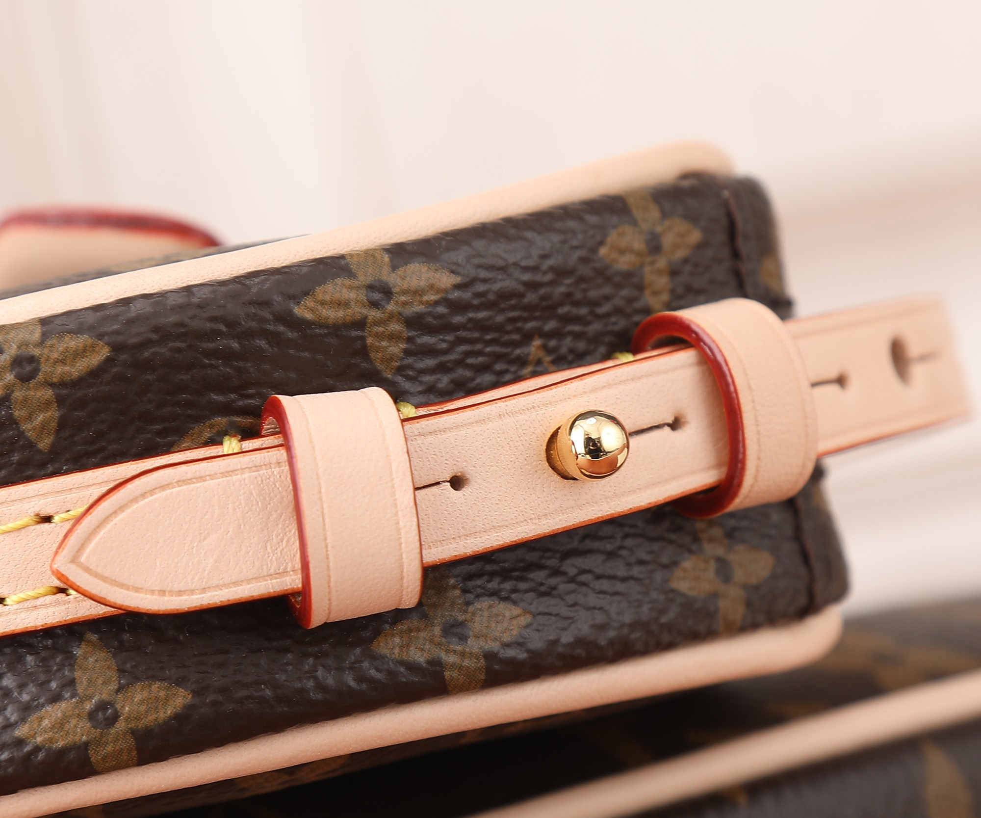 LOUIS VUITTON M46828 Croissant MM 9.8 x 5.9 x 2 inches