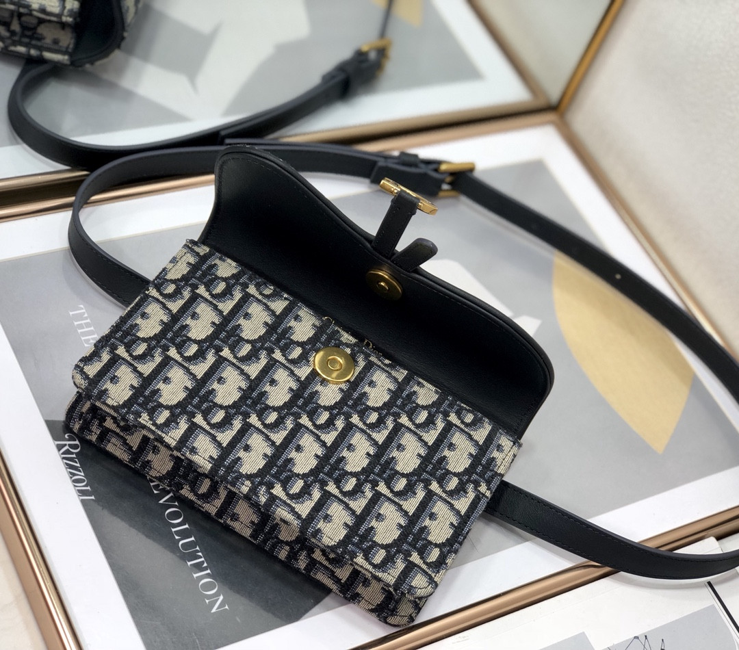 DIOR Saddle Pouch Blue Dior Oblique Jacquard 6.5 x 4 x 1.5 inches