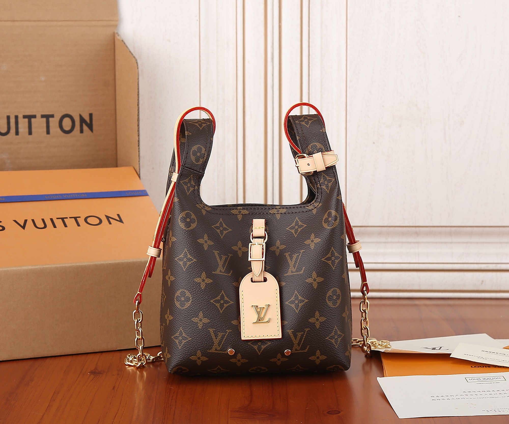 Louis Vuitton M46816 Atlantis BB 17 x 17 x 7 cm