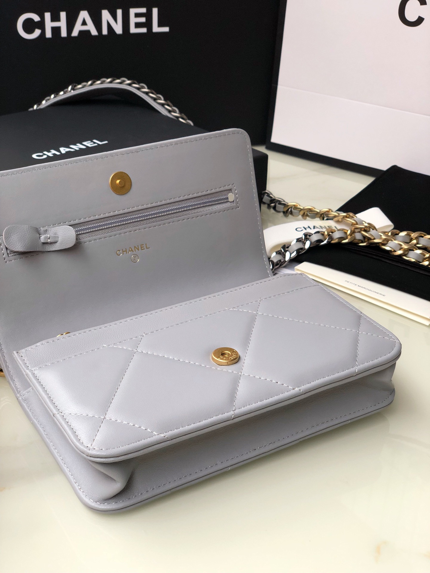 CHANEL CLASSIC WALLET ON CHAIN 4.8 × 7.5 × 1.4 in