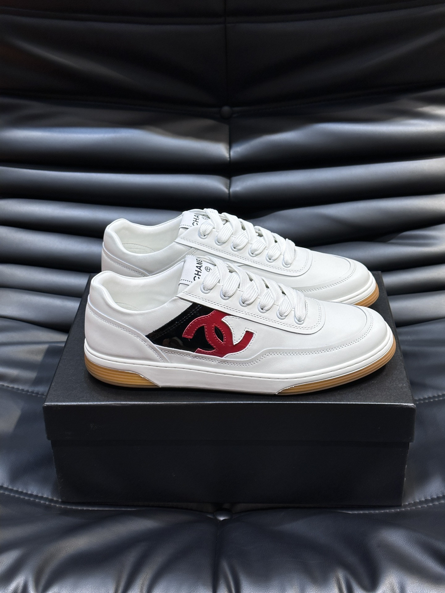 UA CHANEL SNEAKER Calfskin