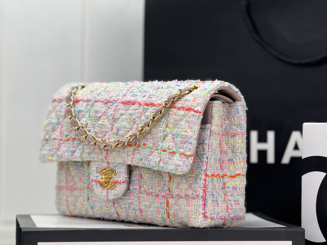 CHANEL CLASSIC 11.12 HANDBAG  4.7 × 7.8 × 2.3 in