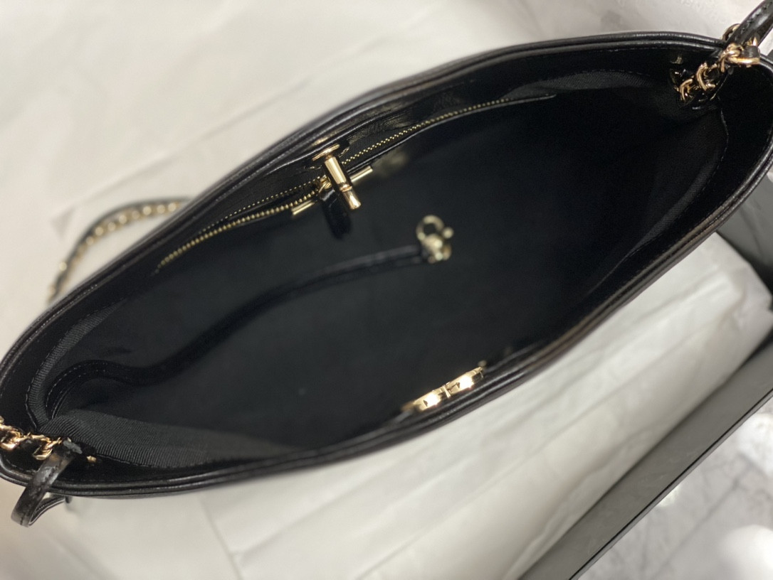 CHANEL SHOPPING BAG Shiny Lambskin & Gold-Tone Metal Black11.7 × 11.3 × 3.5 in
