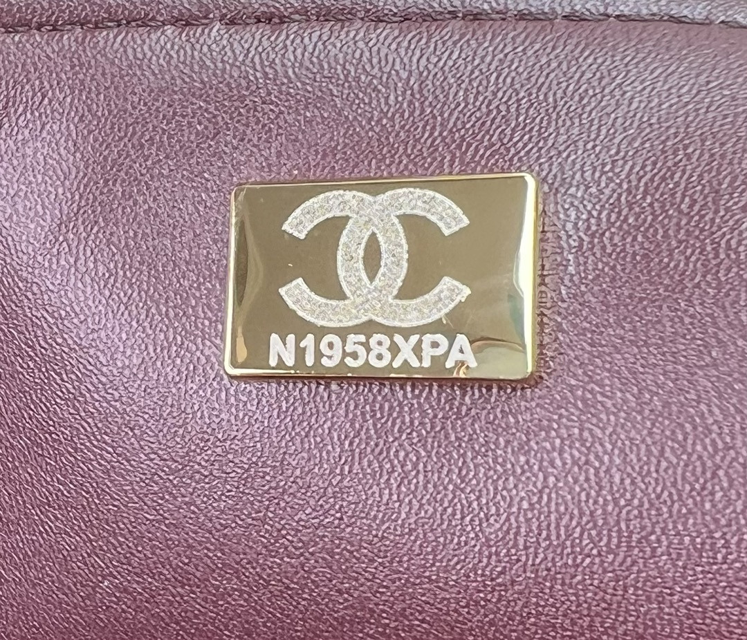 CHANEL CLASSIC 11.12 HANDBAG Tweed & Gold-Tone Metal   6 × 9.9 × 2.5 in