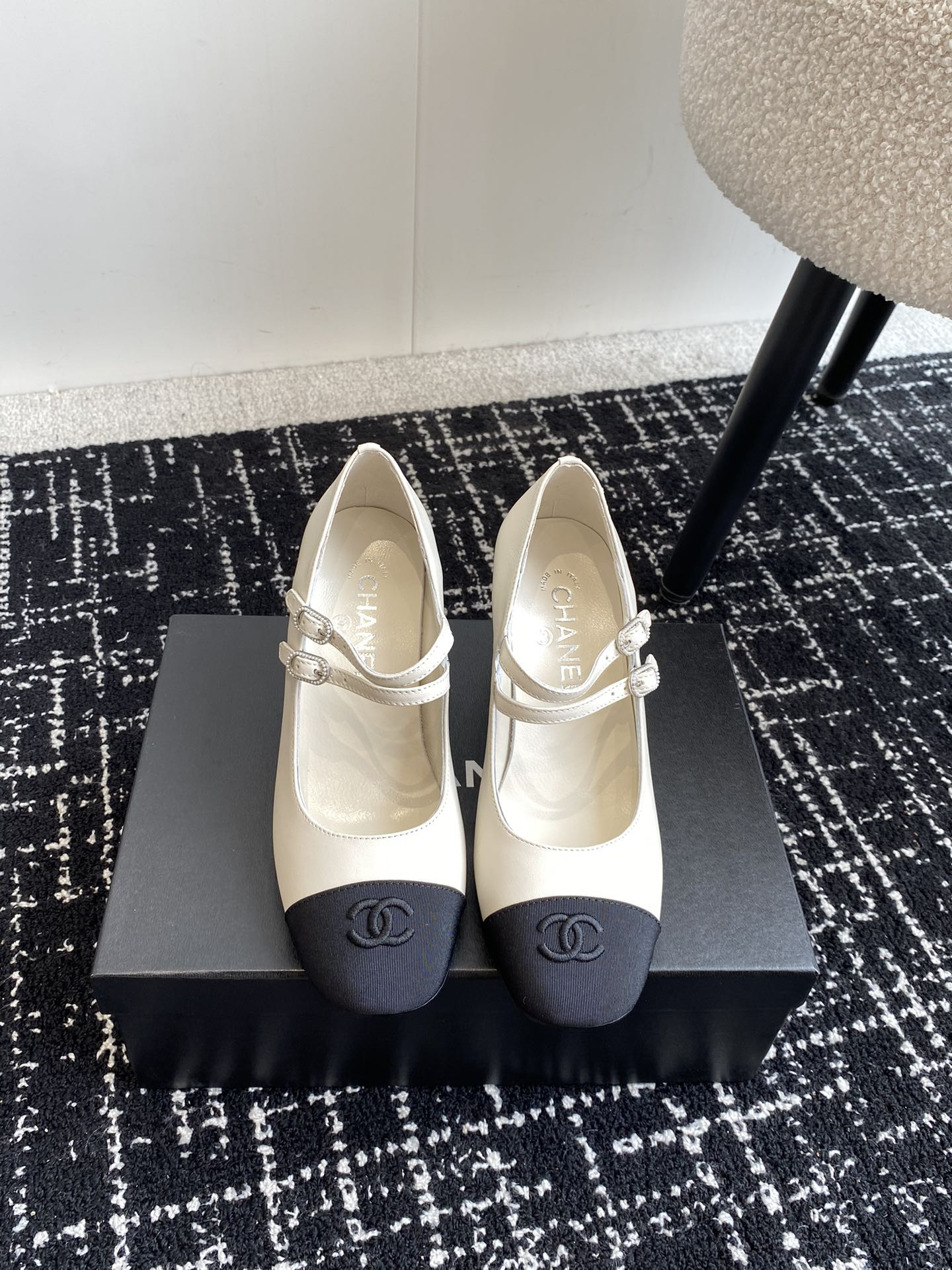 UA CHANEL MARY JANES Lambskin & Grosgrain