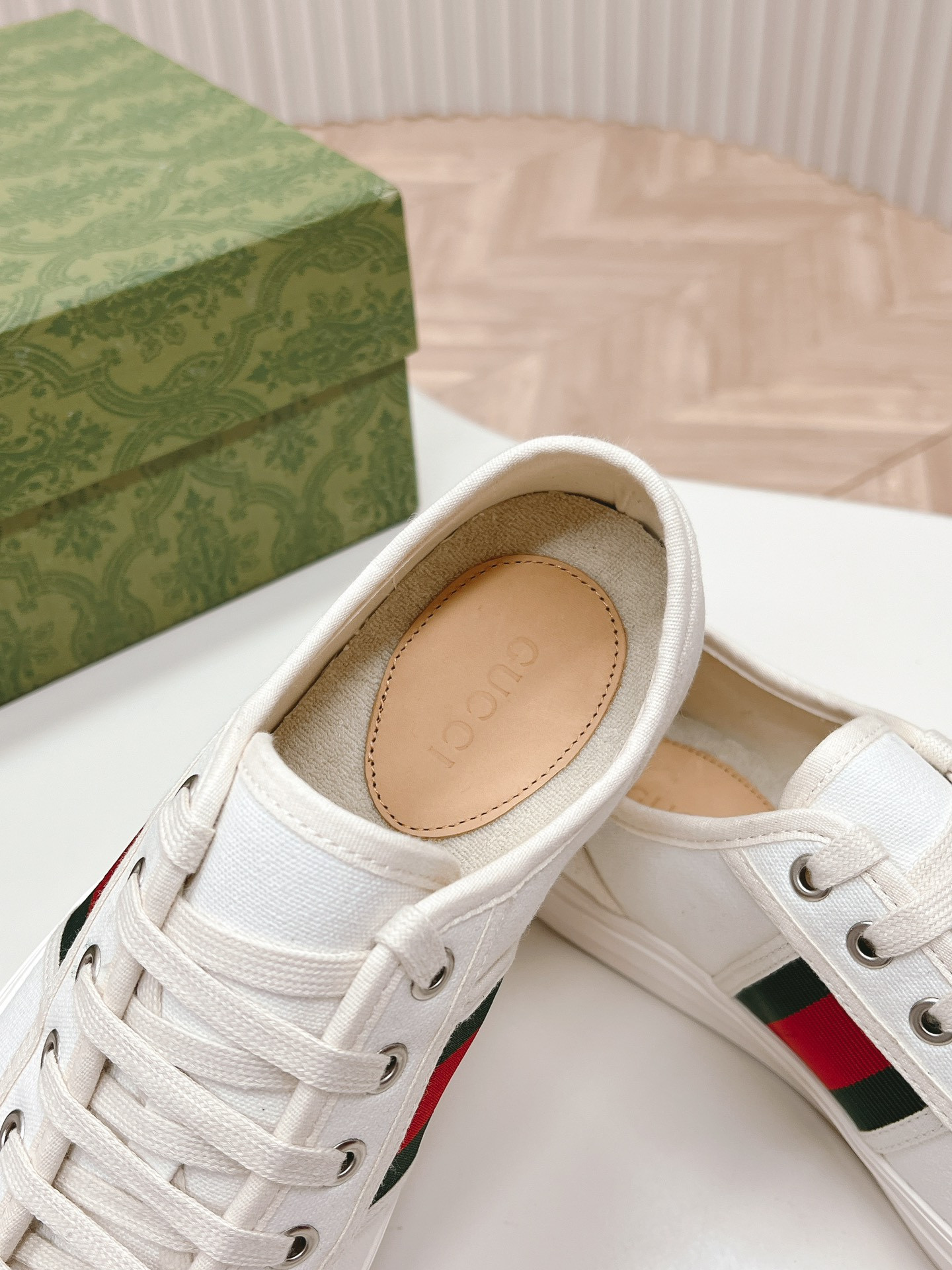 UA GUCCI SNEAKER WITH WEB