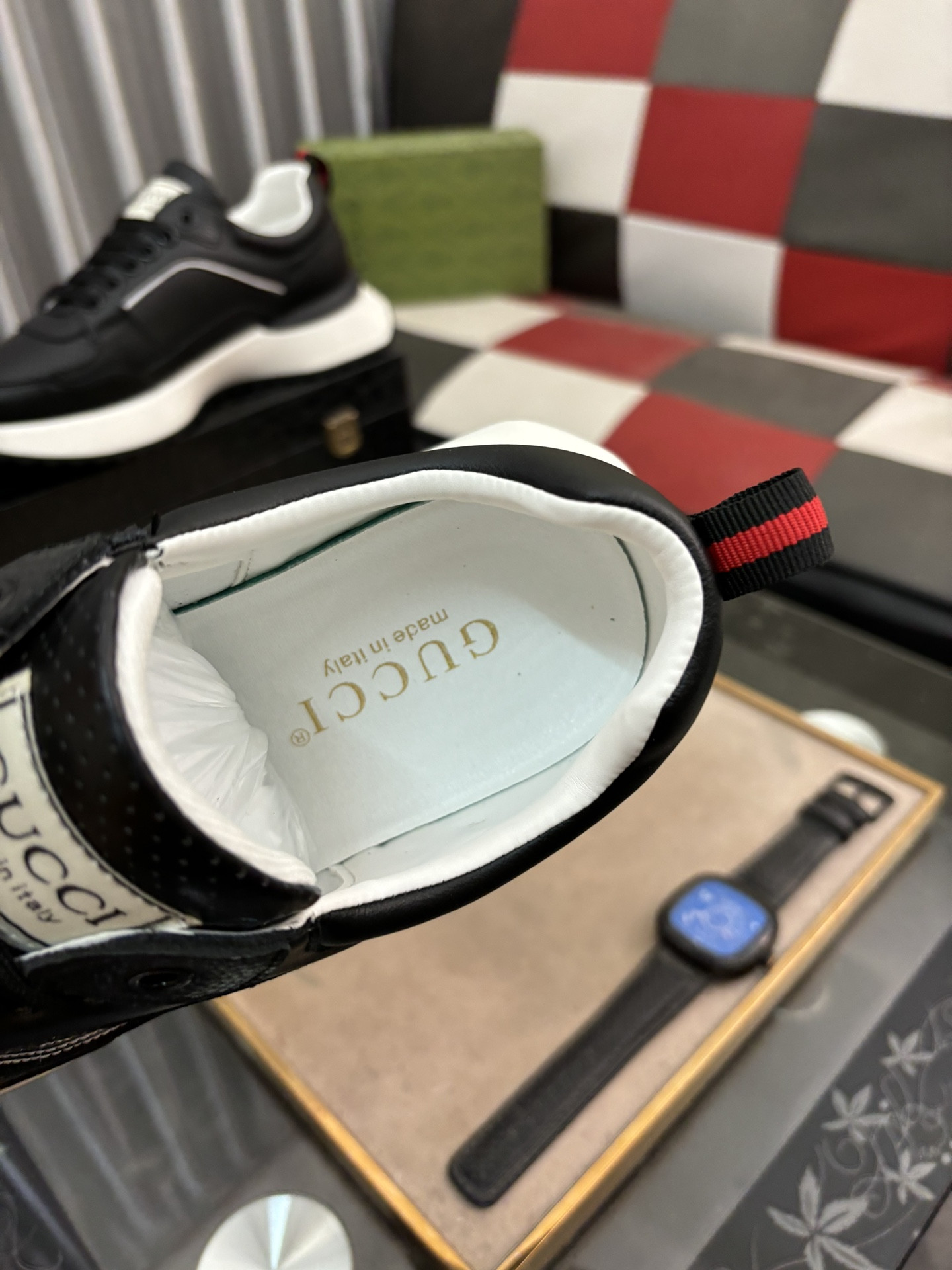 UA GUCCI RUN SNEAKER