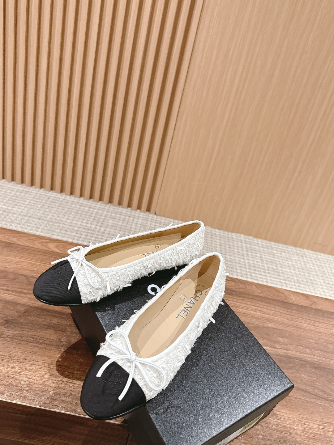 UA CHANEL BALLET FLATS